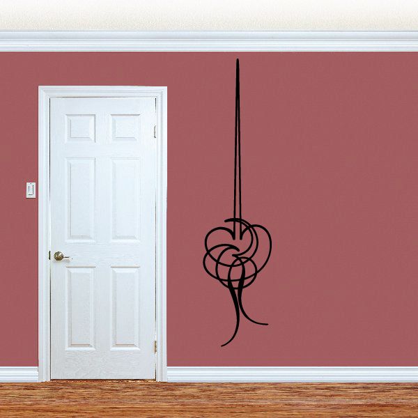 Black pinstripe vinyl decal: looped circle with curved lines
