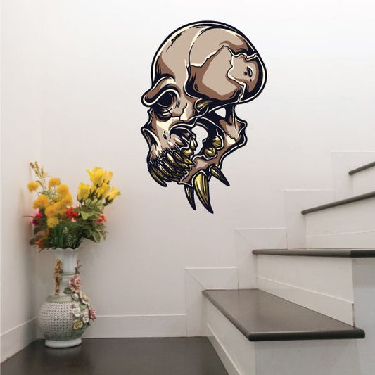 Alien skull sticker with helmet-like head and detailed teeth, black and tan outline