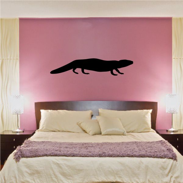 Gila monster looking decal, black lizard silhouette with tongue detail
