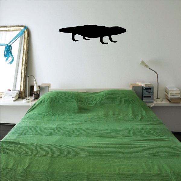 Gila monster staring wall decal, black silhouette