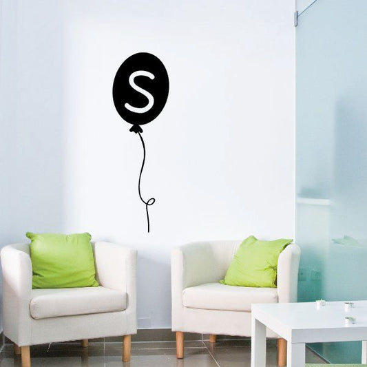 S letter balloon decal: black balloon with white S and attached string