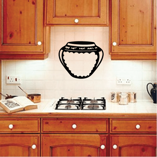 Terra cotta pot decal with black outline and white painted pot