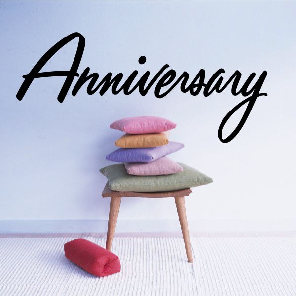 Black cursive "Anniversary" vinyl wall decal