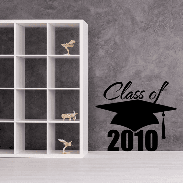 Graduation decal: Class of 2010 with black cap and tassel