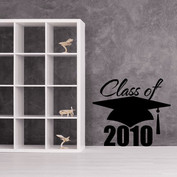 Graduation decal: Class of 2010 with black cap and tassel