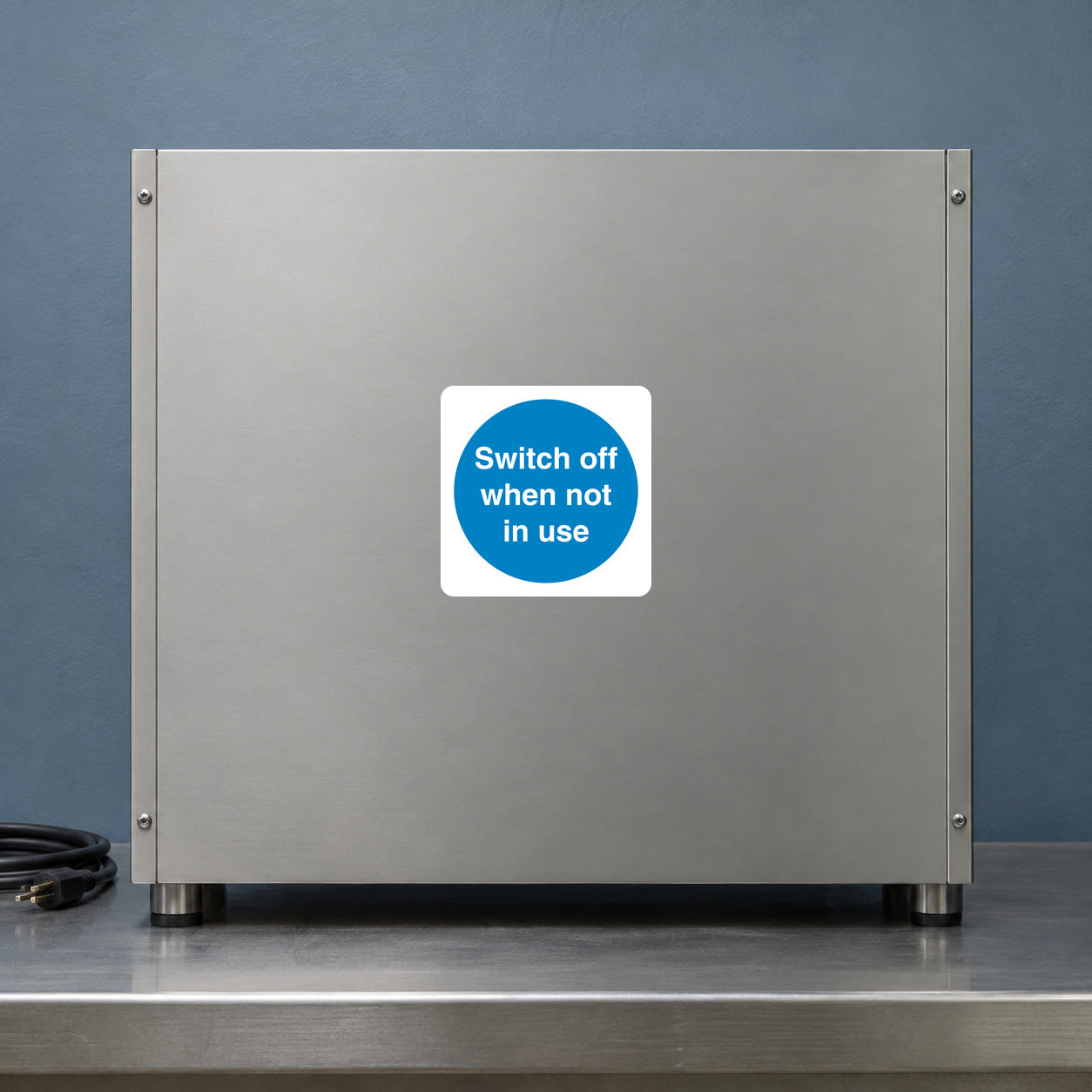 Safety sign sticker with blue circle: 'Switch off when not in use'
