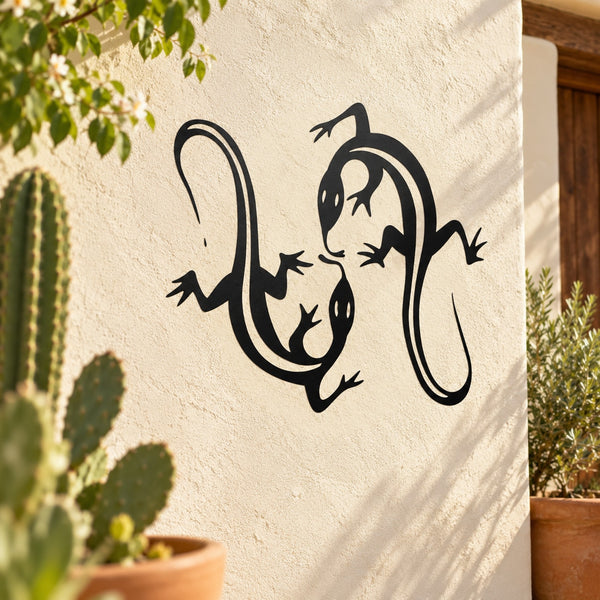 Lizard pair wall decal with two black lizards facing each other