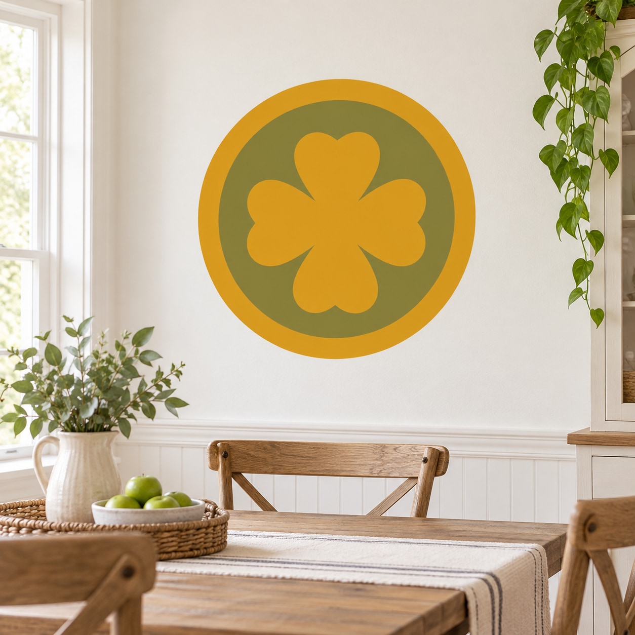 Four-leaf clover coin sticker, round gold design on dark gray