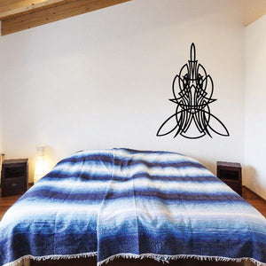 Vinyl pinstripe decal with rocket outline