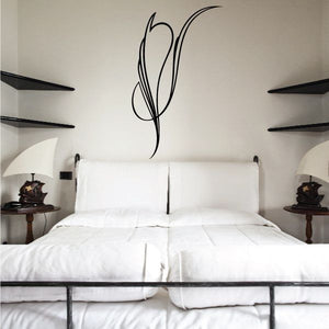 Vinyl pinstripe decal with black curved swirl design
