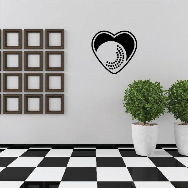 Golf heart vinyl decal: black outlined heart with dotted golf ball center