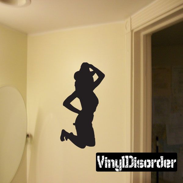 Kneeling cowgirl silhouette wall decal, black kneeling figure with cowboy hat