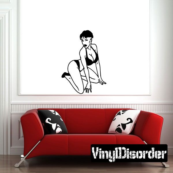 Kneeling short-haired woman bikini decal, black outline on white