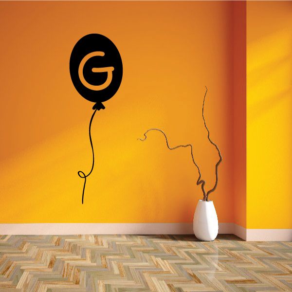 Letter G balloon decal with black balloon and gold letter G