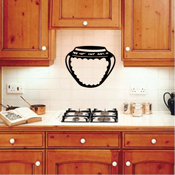 Terra cotta pot decal with black outline and white painted pot
