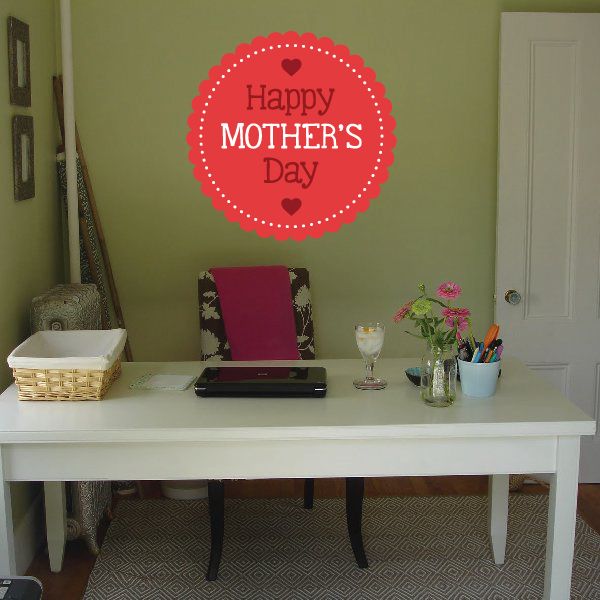 Rounded scallop Mother's Day sticker, red circle with hearts and 'Happy Mother’s Day' text