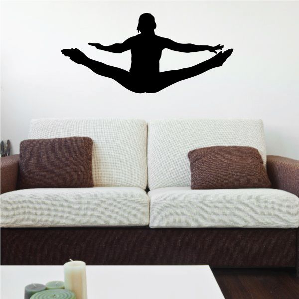 Cheerleader wall decal with black silhouette in split-arm pose