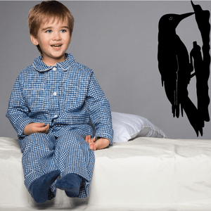 Woodpecker pecking wood wall decal, black silhouette of bird pecking a tree trunk